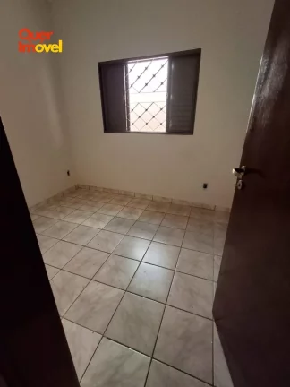 Imagem Imperdível oportunidade! Casa para venda em Ribeirão Preto-SP, Vila Virgínia. 3 quartos, 1 suíte, 1 sala, 2 vagas de garagem, 130,00 m². Quer Imóvel Negócios Imobiliários!