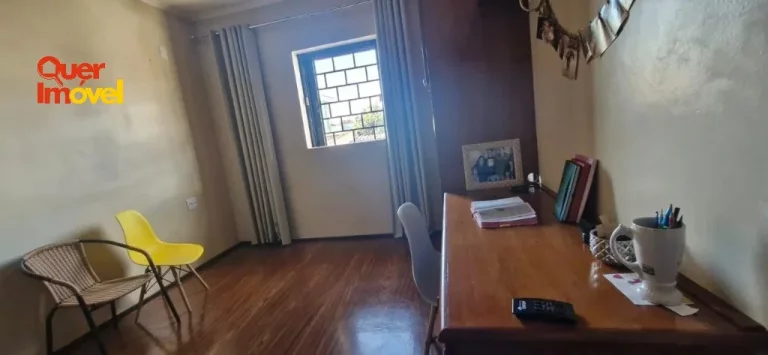 Imagem Casa à venda em Ribeirão Preto-SP, bairro Sumarezinho: 4 quartos, 1 suíte, 1 sala, 4 banheiros, 4 vagas de garagem, 249m²!