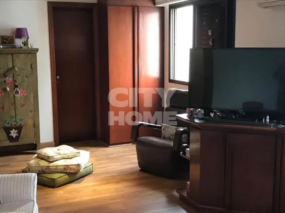 Imagem Lindo apartamento com piscina, andar alto, hall privativo, segurança e privacidade com portaria 24h...