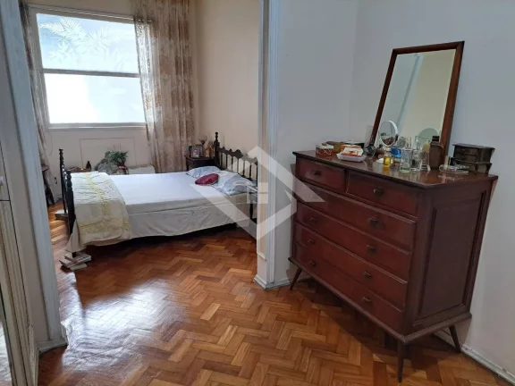 Imagem Apartamento de 3 Quartos para Venda em Copacabana com 120 m²