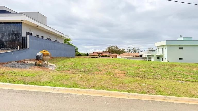 Imagem Lote no asfalto com 450m² condomínio fechado - Ninho Verde I
