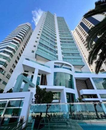 Imagem Apartamento mobiliado com 3 suítes e 3 vagas de garagem na Avenida Atlântica em Balneário Camboriú