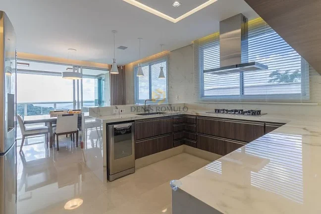 Imagem Casa de condomínio, 3 suítes, 500m² - Serra da Cantareira