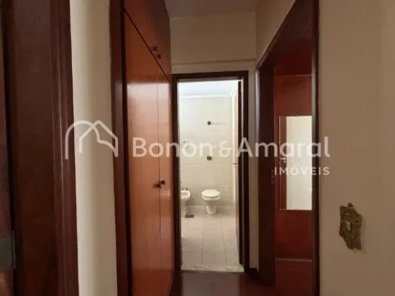 Imagem Este apartamento disponível para venda no Taquaral, em Campinas, oferece excelente orientação sol...