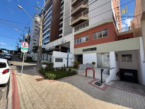 Imagem Apartamento REFORMADO com 2 quartos à venda, 49 m² por R$ 420.000 - Bigorrilho - Curitiba/PR