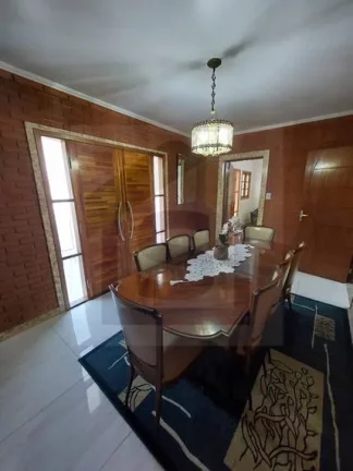 Imagem Casa em Botucatu - 490 m2 tr proximo ao Ginasio de esportes Municipal