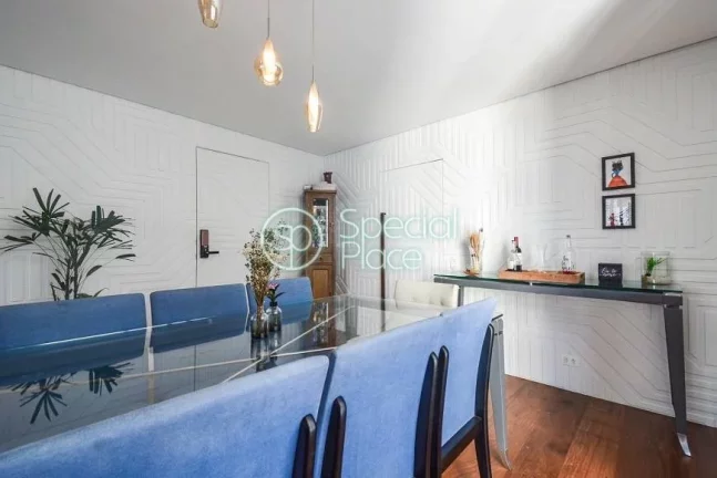 Imagem Apartamento com 183m² totalmente reformado, super amplo, com muita luz natural, muito arejado em Mo...
