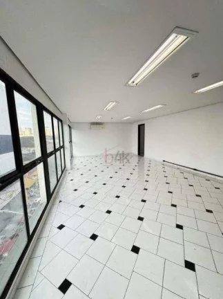 Imagem Sala comercial para alugar na Rua Manuel Borba 163 Santo Amaro - SP