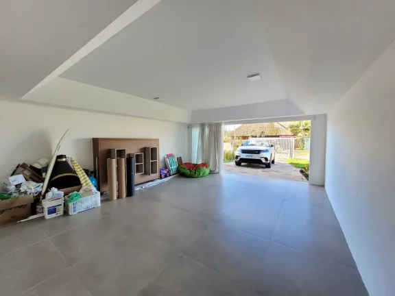 Imagem Casa de Alto Alto padrão fora de condomínio