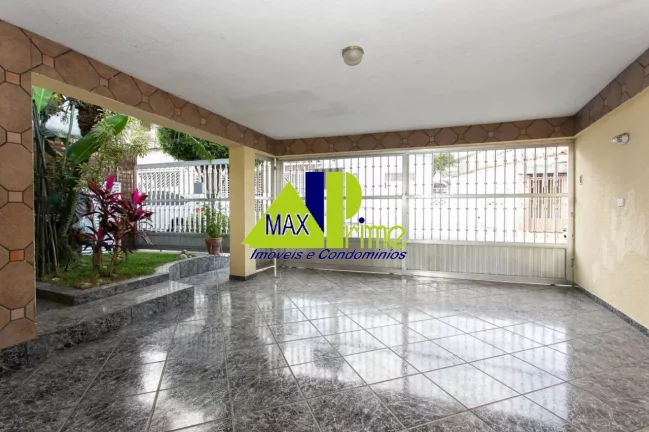 Imagem Casa para locação na Vila Granada, São Paulo-SP: 6 quartos, 1 suíte, 2 salas, 3 banheiros, 9 vagas de garagem, 300m²