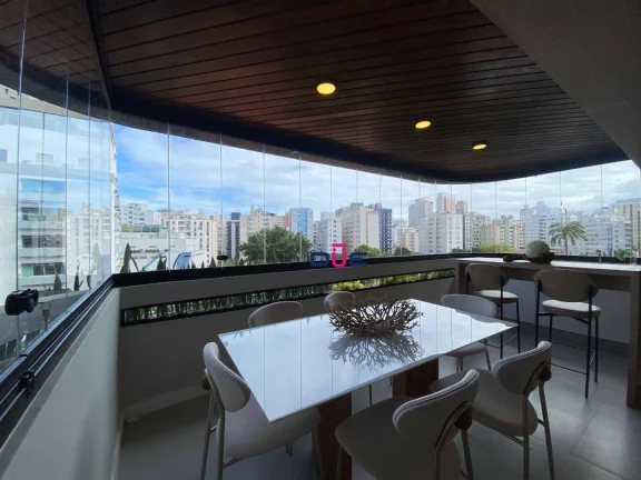 Imagem Apartamento de Alto Padrão com 4 Suítes e 3 vagas demarcadas, Retrofit-Acabamento Impecável na Vila Rica, Santos