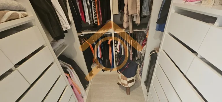 Imagem Apartamento de luxo no Condomínio Iepe Golf: 3 quartos, 3 suítes, 3 salas, 4 banheiros, 3 vagas, 185m² no Jardim Marajoara.