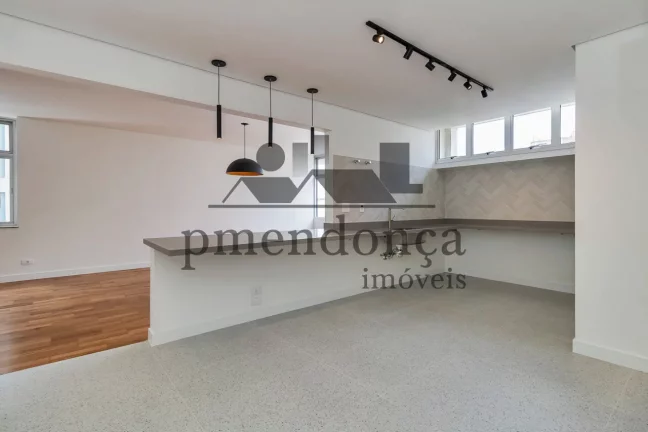 Imagem Apartamento à venda no Ed. Itapuã com 176m2, 2 quartos (1 suíte) e 1 vaga fixa.