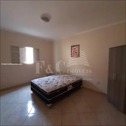 Imagem Casa para Venda em Araras, Jardim da Colina, 3 dormitórios, 1 suíte, 1 banheiro, 1 vaga