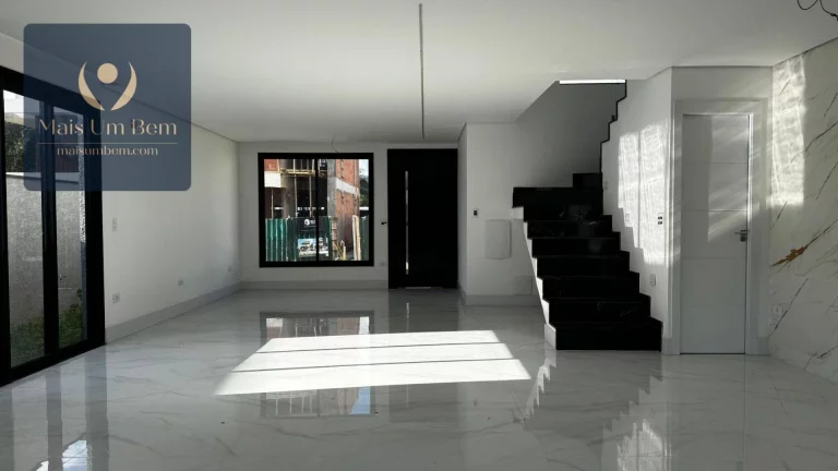 Imagem Sobrado Tríplex com Terraço em condomínio fechado com Piscina, 3 suítes, 171 m² por R$ 1.290.000 - Santa Cândida - Curitiba/PR