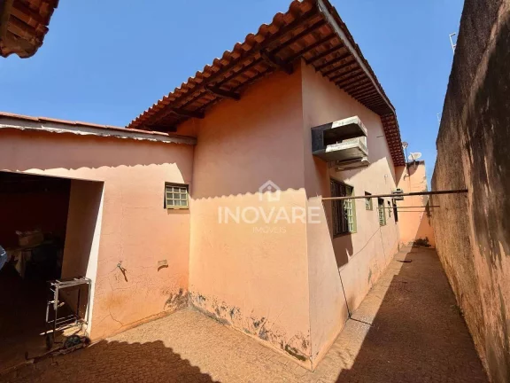 Imagem Casa com 3 dormitórios à venda, 234 m² por R$ 600.000,00 - Alto da Boa Vista - Itumbiara/GO
