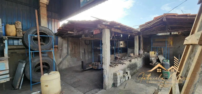 Imagem Casa com galpao no bairro Santa Luzia