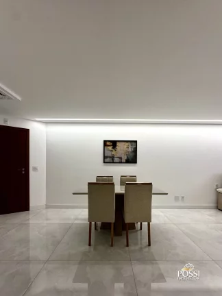 Imagem Apartamento com 4 dormitórios (2 suítes) 2 vagas de garagem na quadra do mar. Lazer na cobertura!