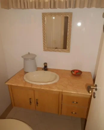Imagem Apartamento à venda no Guarujá na Praia das Pitangueiras.