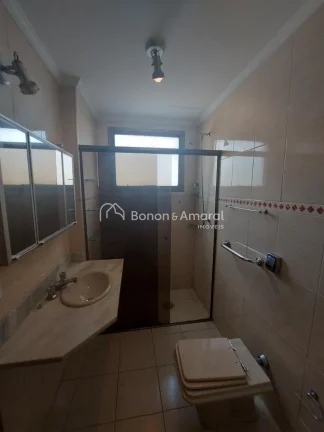 Imagem Apartamento amplo e bem localizado no Balão do Castelo, ao lado da Padaria Nico. Conta com sala par...