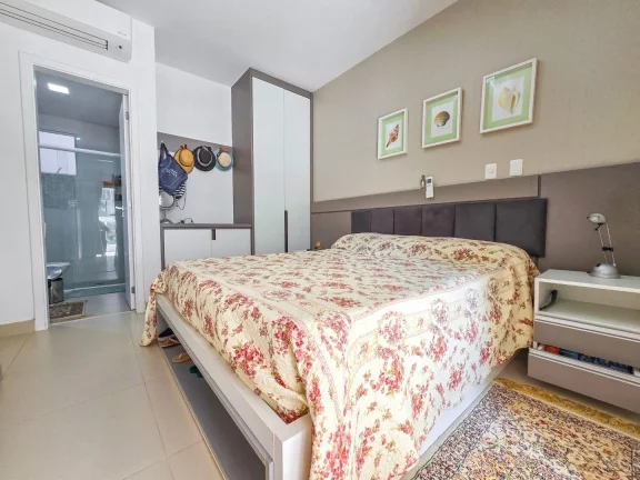 Imagem Apartamento Pé na Areia à Venda com 3 dormitórios 1 suíte 133m² Riviera de São Lourenço Bertioga SP