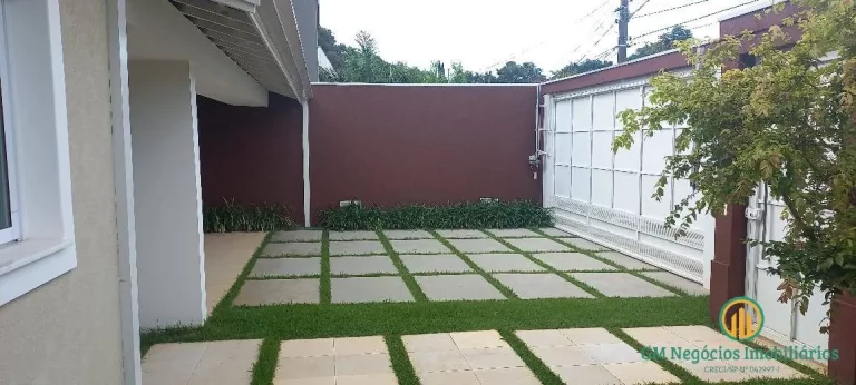 Imagem Maravilhosa moderna clean, com 3 suítes, a master com 2 closets, piscinas,