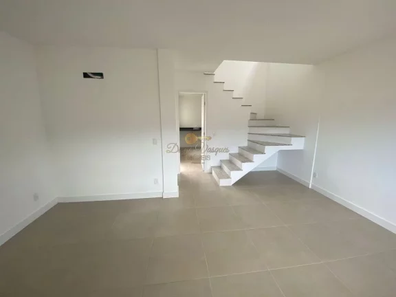 Imagem Casa em Condomínio para Venda em Guapimirim / RJ no bairro Cotia