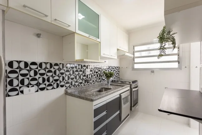 Imagem Apartamento 61M², 2Q, 1 Banheiro, 1 Vaga, Portaria 24h, Armários.