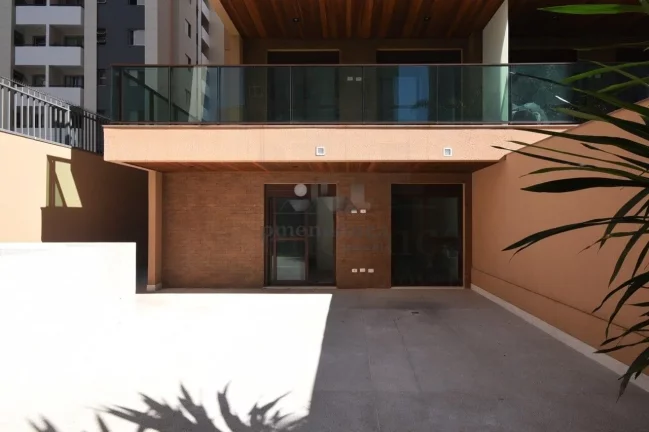 Imagem Apartamento duplex com piscina à venda em Higienópolis com 2 suítes e 2 vagas.