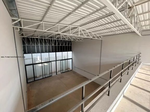 Imagem Barracão para Locação em Limeira, Jardim Porto Real IV, 2 banheiros, 2 vagas