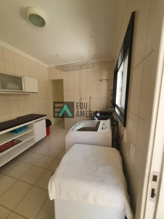 Imagem Casa térrea em excelente localização para locação
