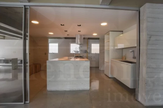 Imagem Apartamento espetacular, com 337 m² com ampla sala para 3 ambientes, janelões , sol da manhã, sal...