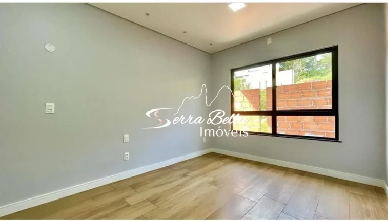 Imagem Casa com 3 dormitórios à venda, 121 m² por R$ 1.100.000,00 - Posse - Teresópolis/RJ