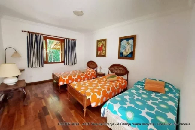 Imagem Belíssima propriedade com ares de Casa de Campo na Granja Viana!