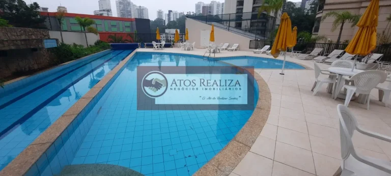 Imagem Vendo Oportunidade de Alto Padrão no Morumbi. Apartamento de 100M², 3 Dormitórios com planejados, sendo 1 Suíte, Sacada Gourmet envidraçada com Churrasqueira, Torre única com vista Livre panorâmica, 2 Vagas Fixa Cobertas, Piscina Semiolímpica, condomínio 