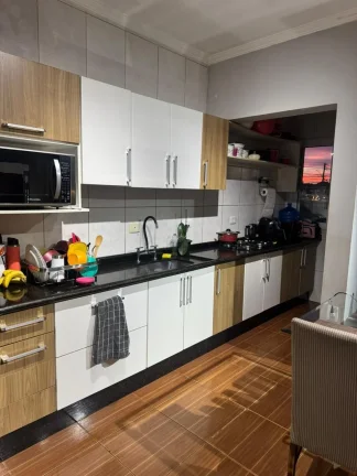 Imagem Casa para locação em Sorocaba-SP, bairro Jardim Wanel Ville IV, 2 quartos, 3 salas, 2 banheiros, 135m² de área. Venha conferir!