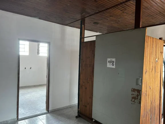 Imagem Galpão com 380 metros para locação na Vila Antonieta