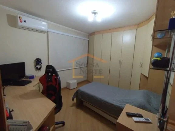 Imagem Sobrado em condomínio fechado, 3 dormitórios, sendo 3 suítes, sala para 2 ambientes, cozinha plan...