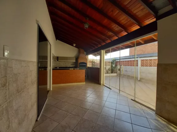Imagem LINDA CASA NO JARDIM LUCÉLIA, SEMIMOBILIADA, COM CASA DE 3 CÔMODOS NOS FUNDOS