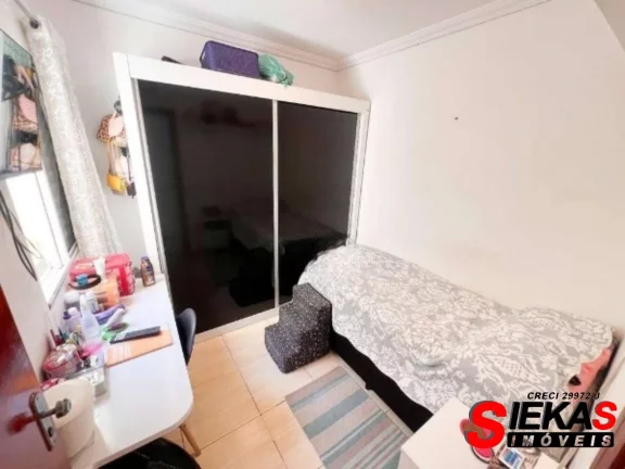Imagem Imperdível oportunidade de adquirir uma casa de 3 quartos na Vila Carrão, São Paulo - SP: 1 suíte, 1 sala, 1 banheiro, 2 vagas de garagem e 207m² de área.