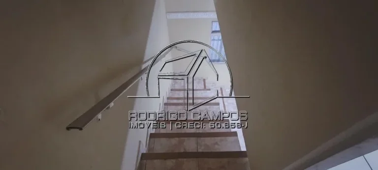 Imagem Sobrado Aconchegante à Venda na Vila Mirim, Praia Grande - 2 Quartos