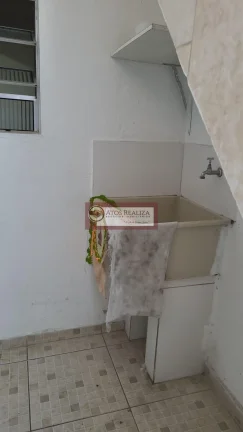 Imagem Casa para alugar na Cidade Dutra, SP: 1 dormitório, sala, cozinha e 1 banheiro. Ótima localização por R$1600/mês!