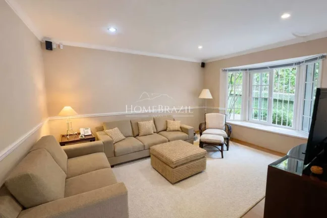Imagem Casa à venda, com 4 quartos, 275m2