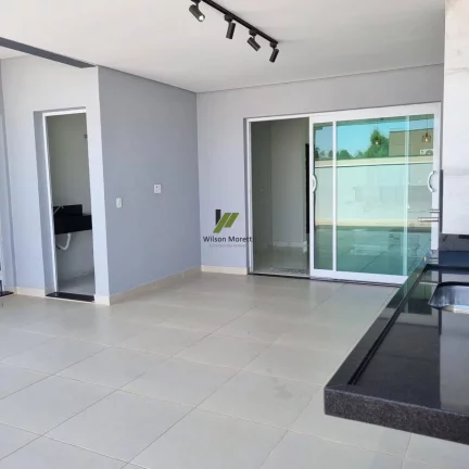 Imagem Excelente Casa em Condomínio
