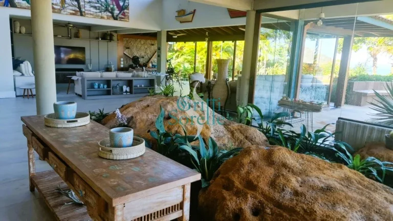 Imagem Casa de Condomínio à Venda nas Toninhas - Ubatuba/SP.