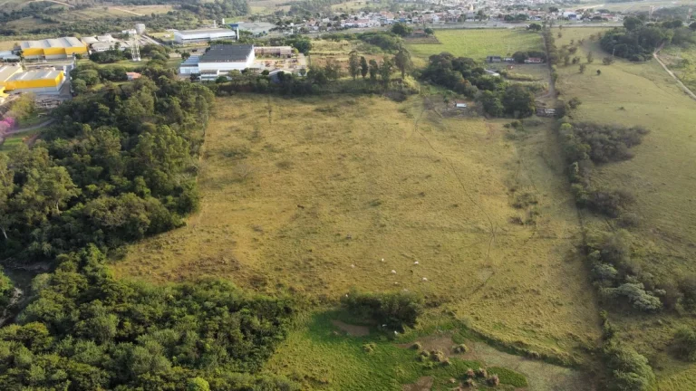 Imagem Área Industrial e Comercial à Venda Sítio Rio Acima de 92.755,00m². Localizado em Capivari/SP