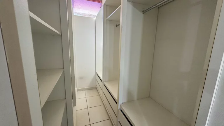 Imagem Casa de vila para venda em Santo Agostinho com 3 quartos, sendo 1 suíte, 232m2
