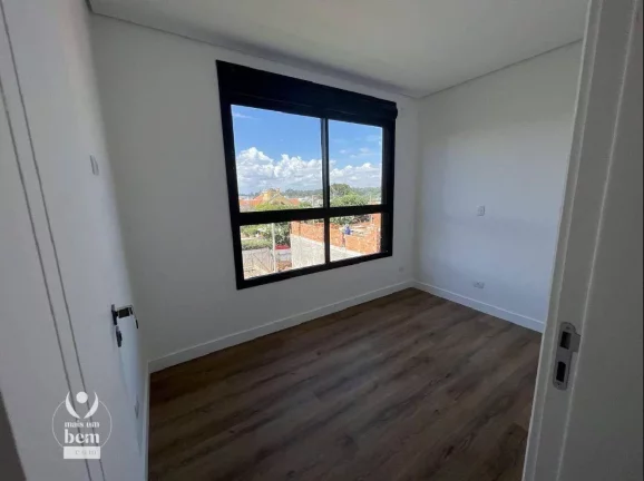 Imagem Sobrado com terraço, 3 quartos sendo 1 suíte à venda por R$ 830.000 - Tingui - Curitiba/PR