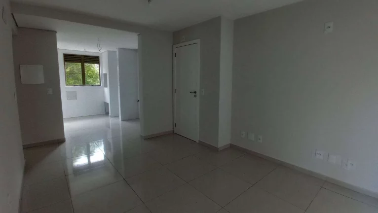 Imagem Apartamento à Venda com 2 Dormitórios (1 Suíte), 105 m², Garagem e Hobby Box - Trindade - Florianópolis/SC