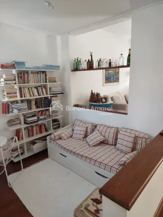 Imagem Casa à venda em condomínio, com 260m² de área construída e excelente localização, ao lado do ...